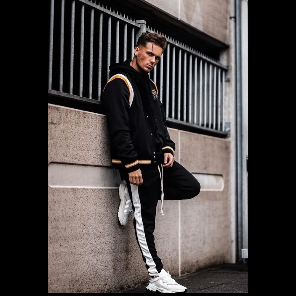 Fashion nova black/white joggers